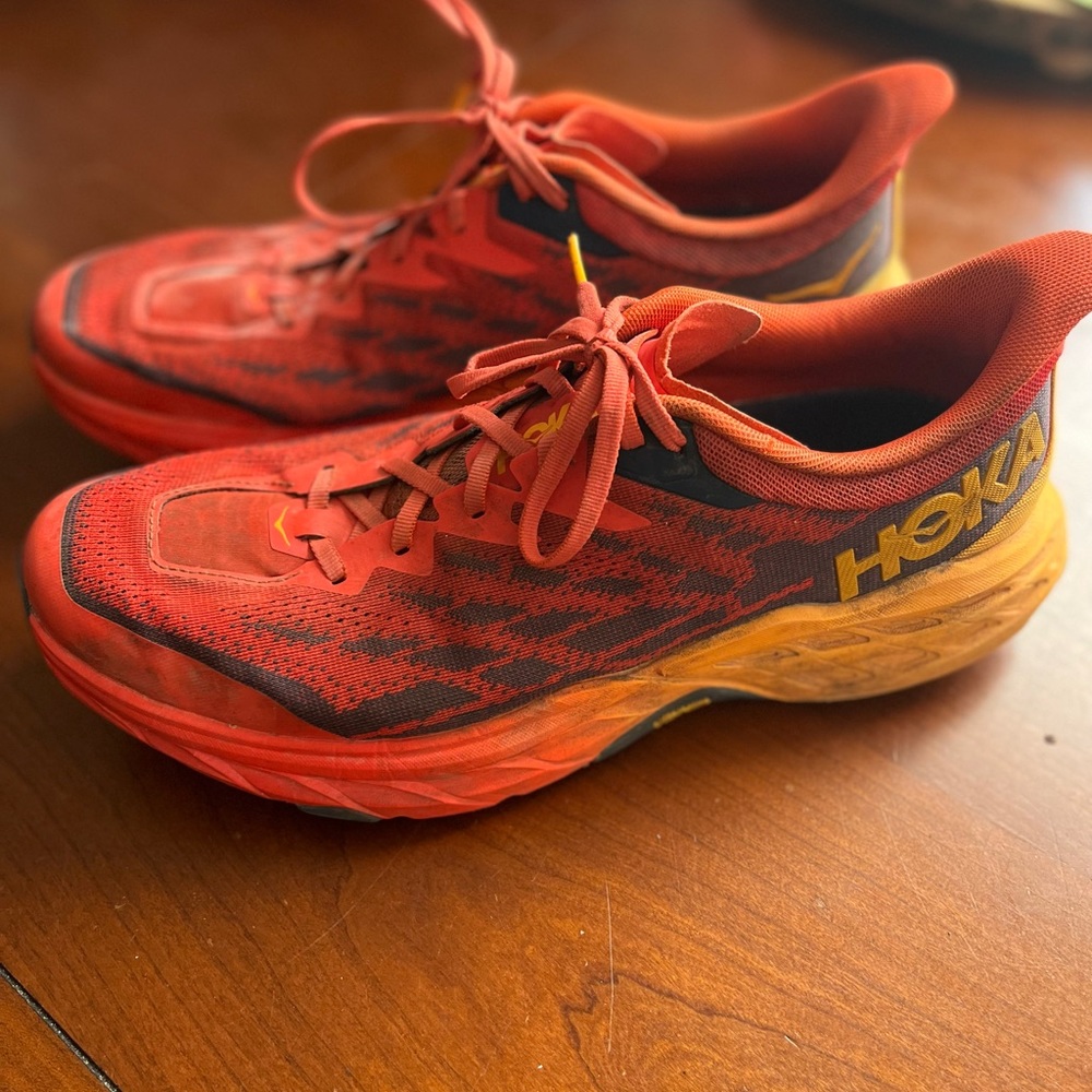 Hoka Speedgoat 5